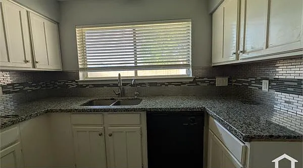 6827 Kearney Dr — Photo 3