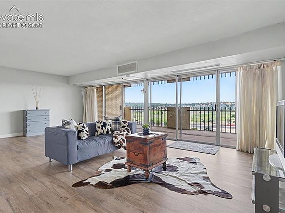 3rd image of 411 Lakewood Cir APT A906