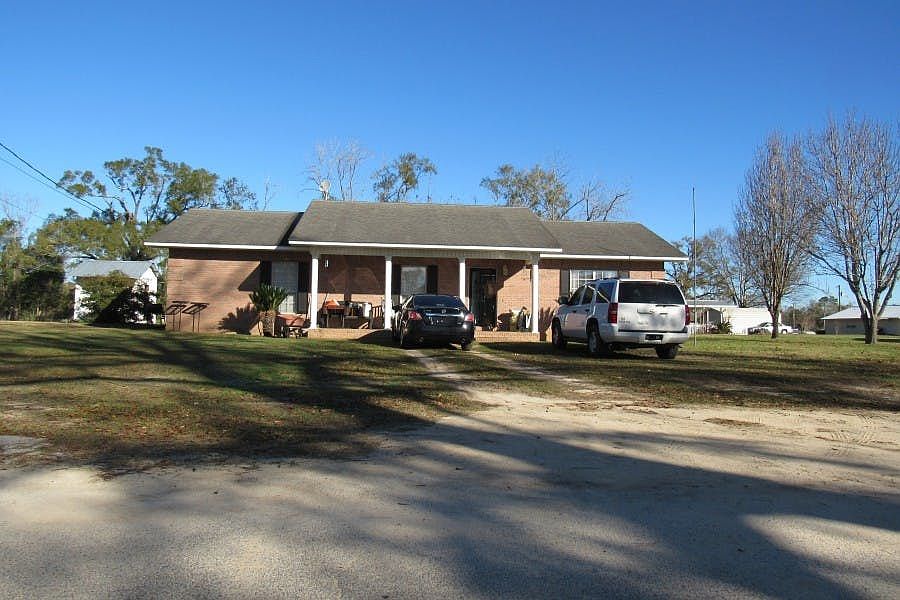 1st image of 1374 Westbourne Ave