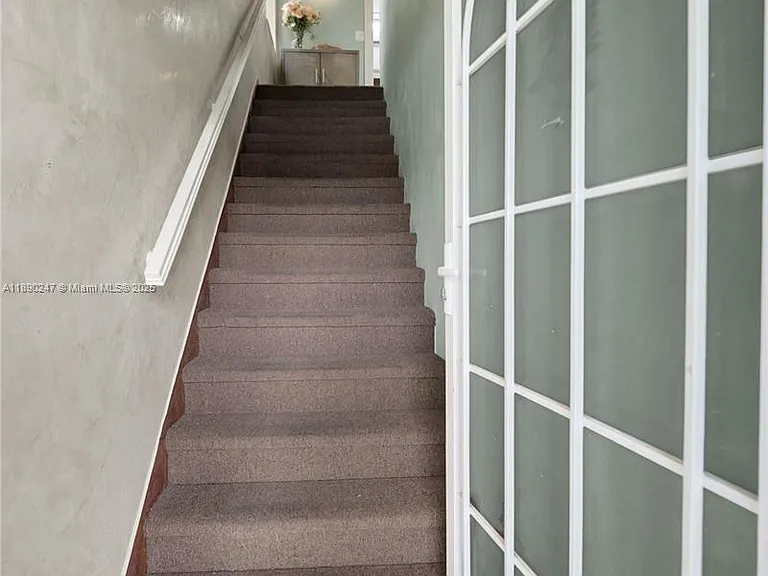 2737 S Oakland Forest Dr #204 — Photo 4