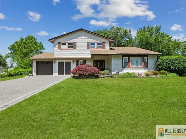 71 Gaub Rd, Old Bridge, NJ 08857