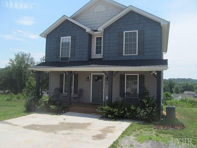 1st image of 132 Bennett Dr
