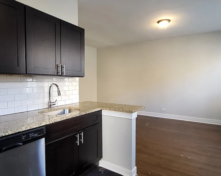 5501-5513 S Everett Ave — Photo 12
