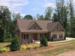 8300 Poplar Bluff Dr, Stokesdale, NC 27357