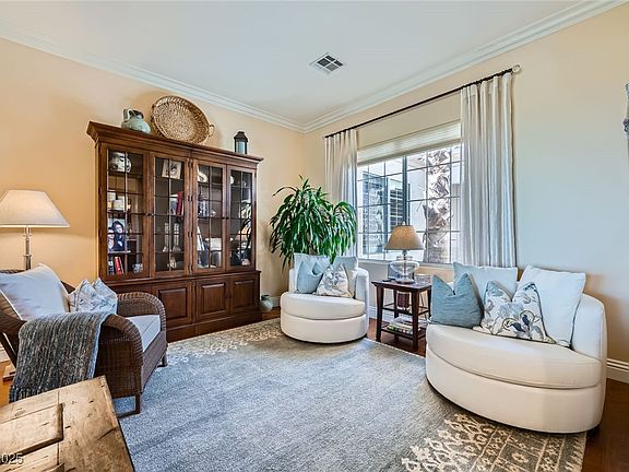 4th image of 4564 Bersaglio St