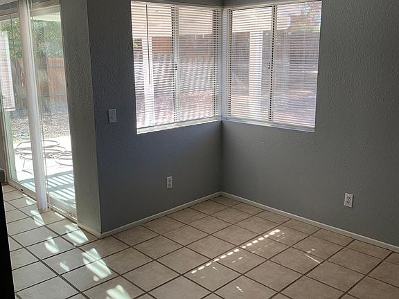 4th image of 12866 San Juan St