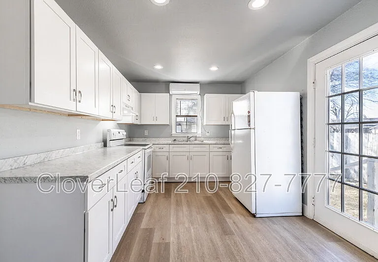 2114 Jupiter St — Photo 10