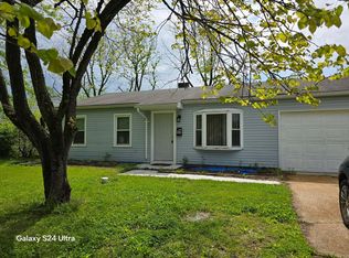 909 Saint Matthew Dr, Cahokia, IL