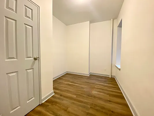 Rented by Zjama Realty Corp | media 22