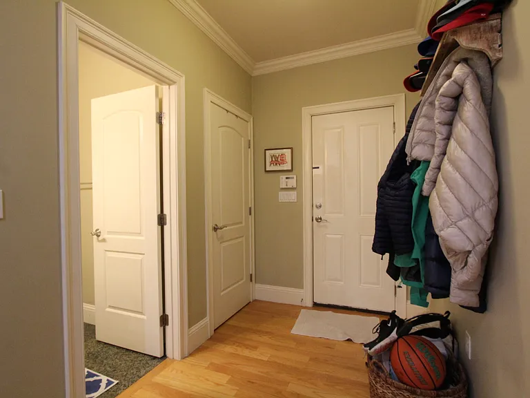 31 Florence St #31 — Photo 17