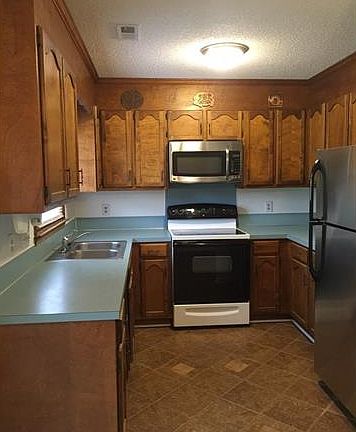 4th image of 9120 Moss Cove Ct