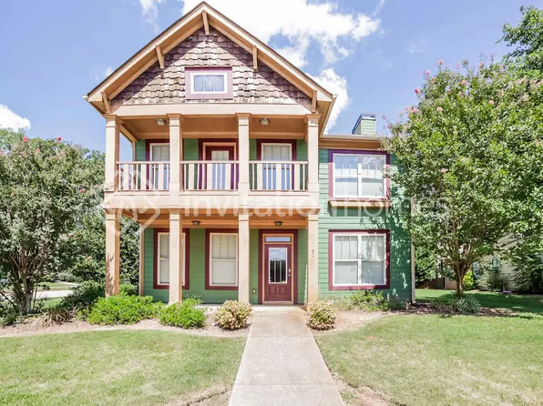 42 Plum Blossom Ln, Hampton, GA 30228