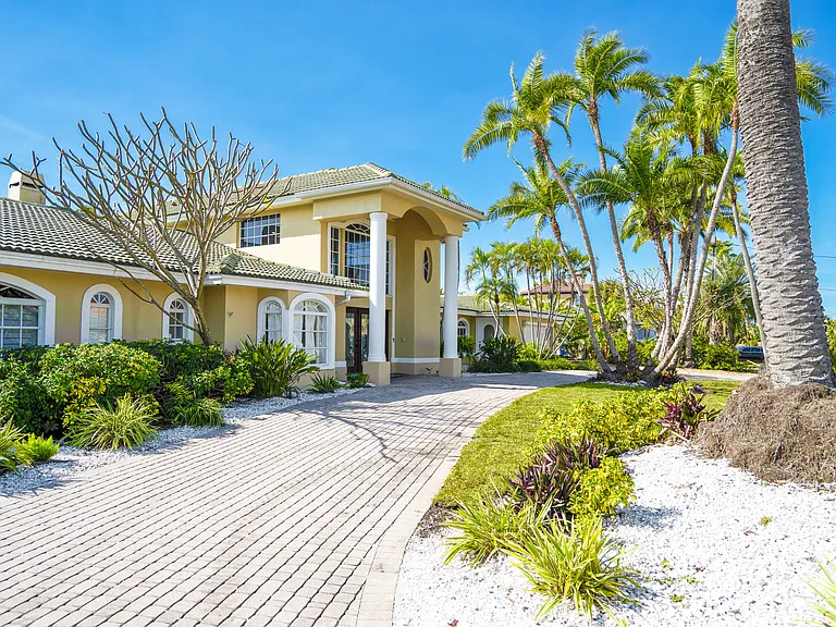 482 Hermosita Dr — Photo 10