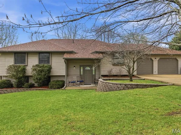 1013M Sassafras St, Willow Springs, MO 65793