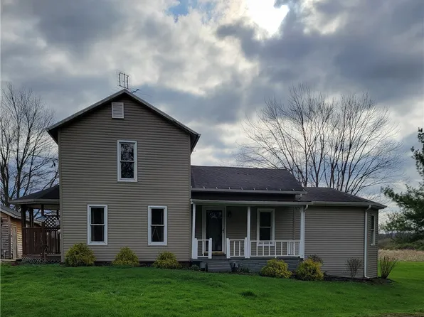 15593 Franchester Rd, Burbank, OH 44214