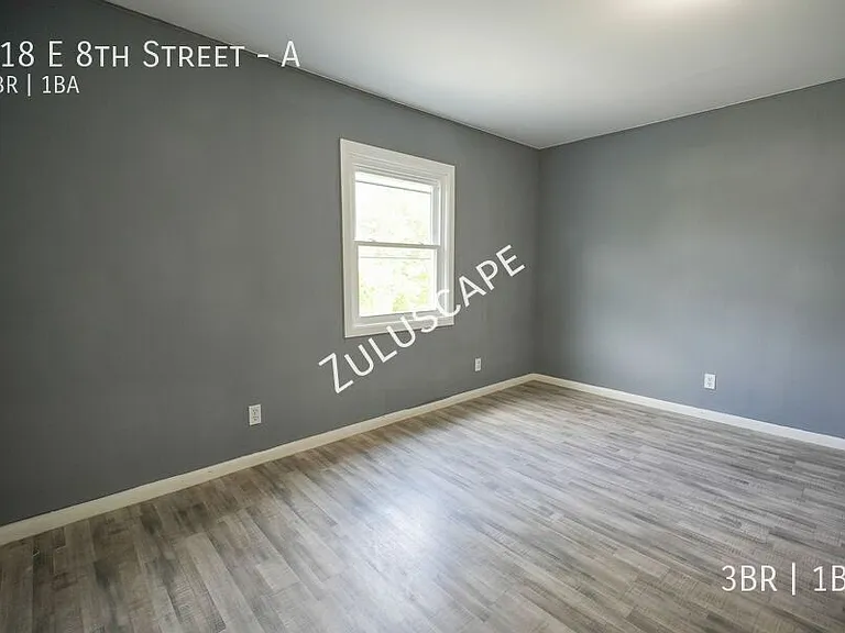 218 E 8th St #A — Photo 11