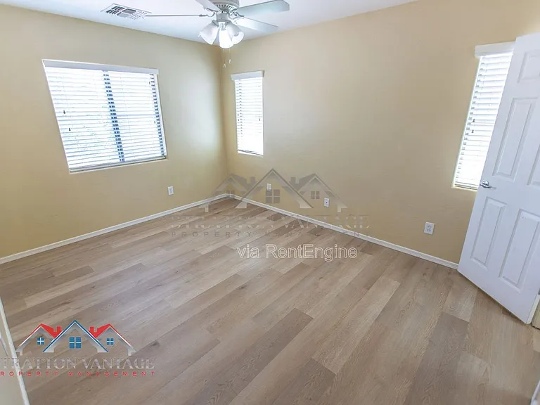 4685 E Laurel Ave — Photo 28