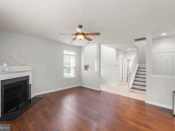 4th image of 111 Carnoustie Ln