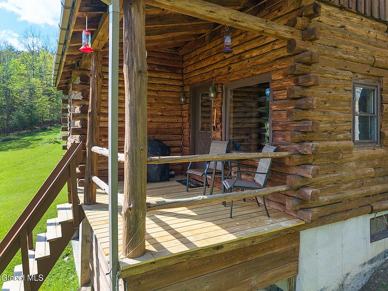 5th image of 105 Patent Lane