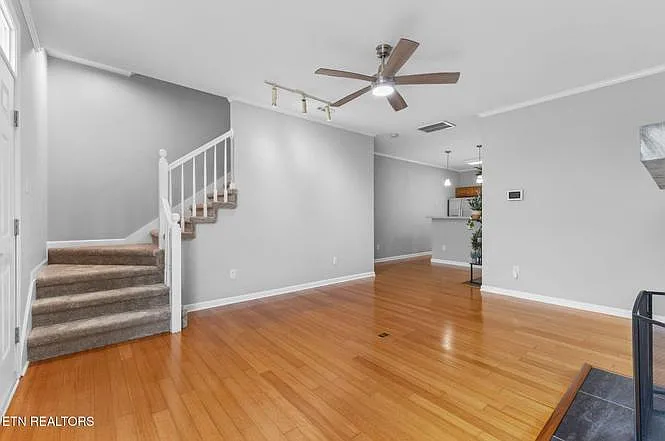 10708 Prince Albert Way — Photo 3