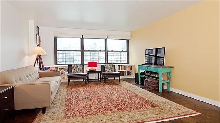 Sold by Fenwick Keats Real Estate | media 6