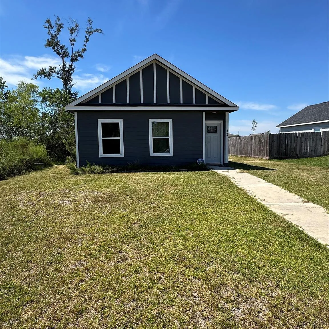 3 bed, 2.0 bath, 1080 sqft, $1,400 — Photo 4
