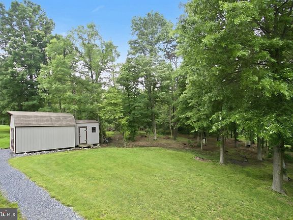 4th image of 999 Dicks Hollow Rd