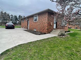 3145 Harmony Dr, Windsor, ON N8T 2J9