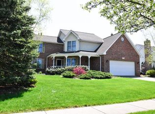 5577 Country Club Ln, Hamburg, NY 14075