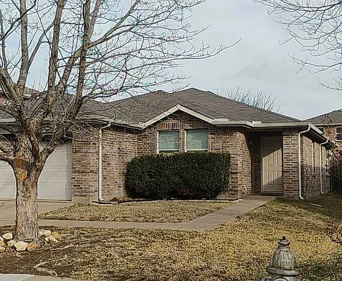 1721 Baxter Springs Dr — Photo 1