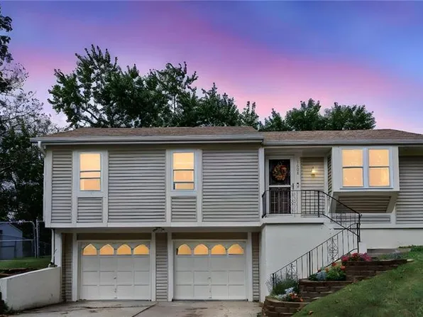 1608 Ray St, Liberty, MO 64068