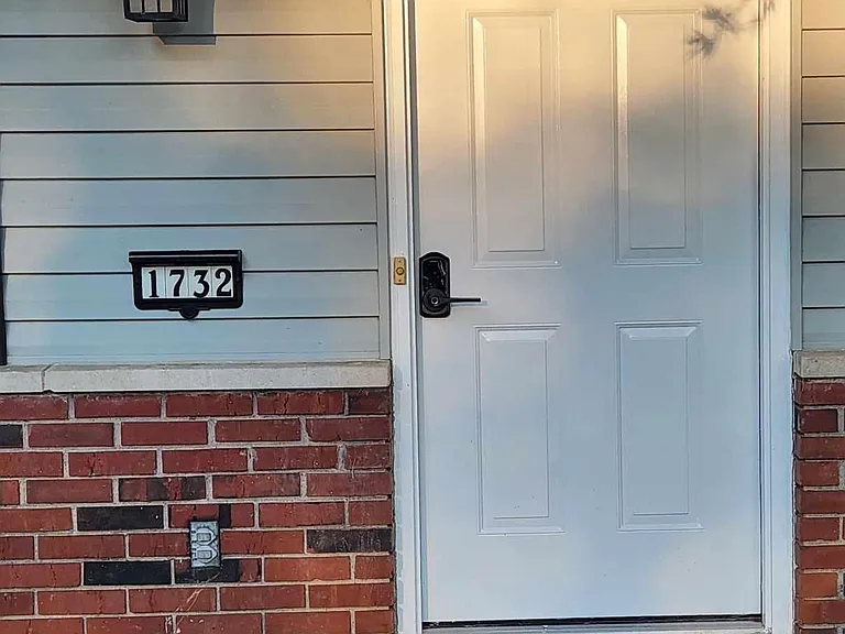 1732 Christine Dr — Photo 6