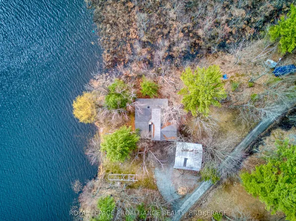 1198 Narrows Ln, South Frontenac, ON K0H 2L0