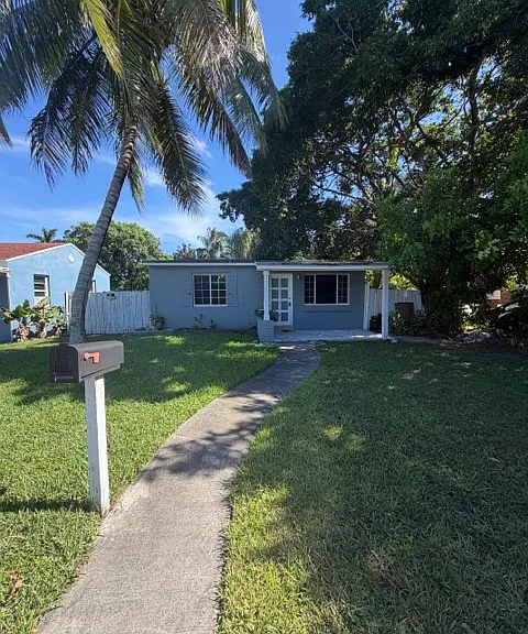 2318 Roosevelt St #2318 — Photo 4