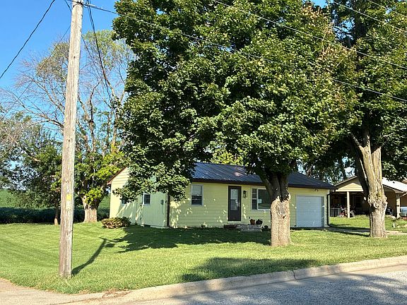 3rd image of 1306 Maple St