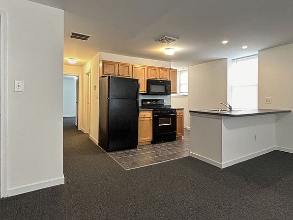 2nd image of 241 S 47th St #1B-1Ba-555Sqft