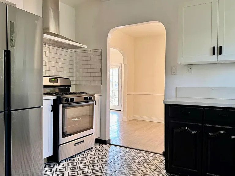 2927 S West View St #1 — Photo 10