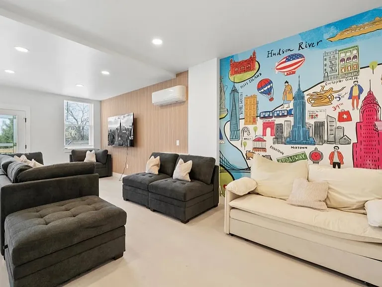 161 Broadway #2R — Photo 7