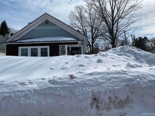 501 E Longyear St, Bessemer, MI 49911