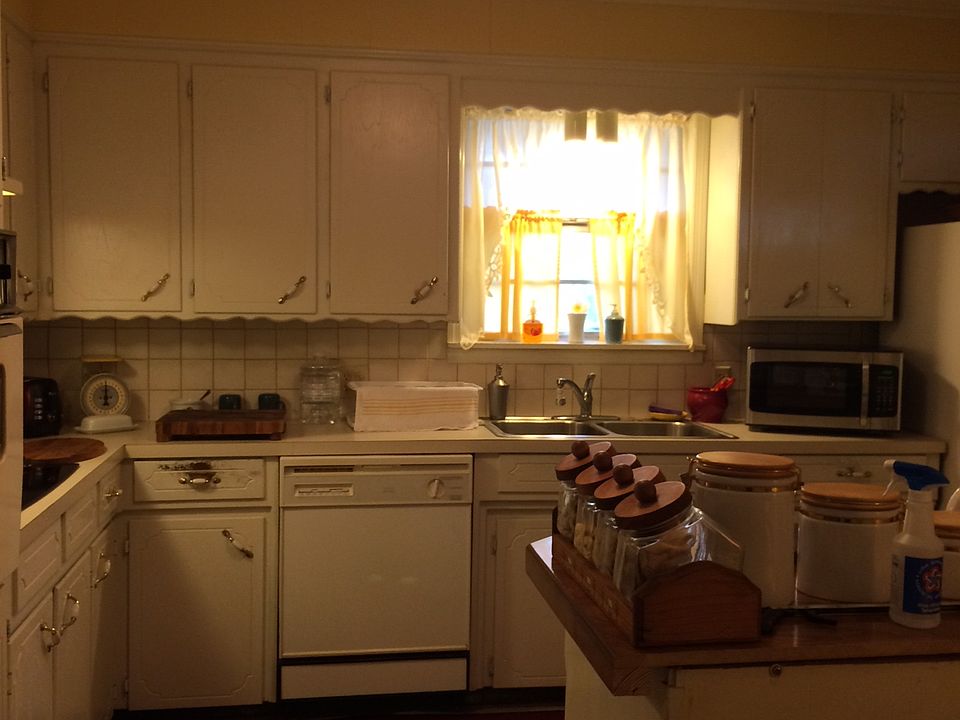 nice large kitchen!