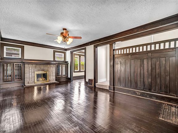 4th image of 428 N Firestone Blvd