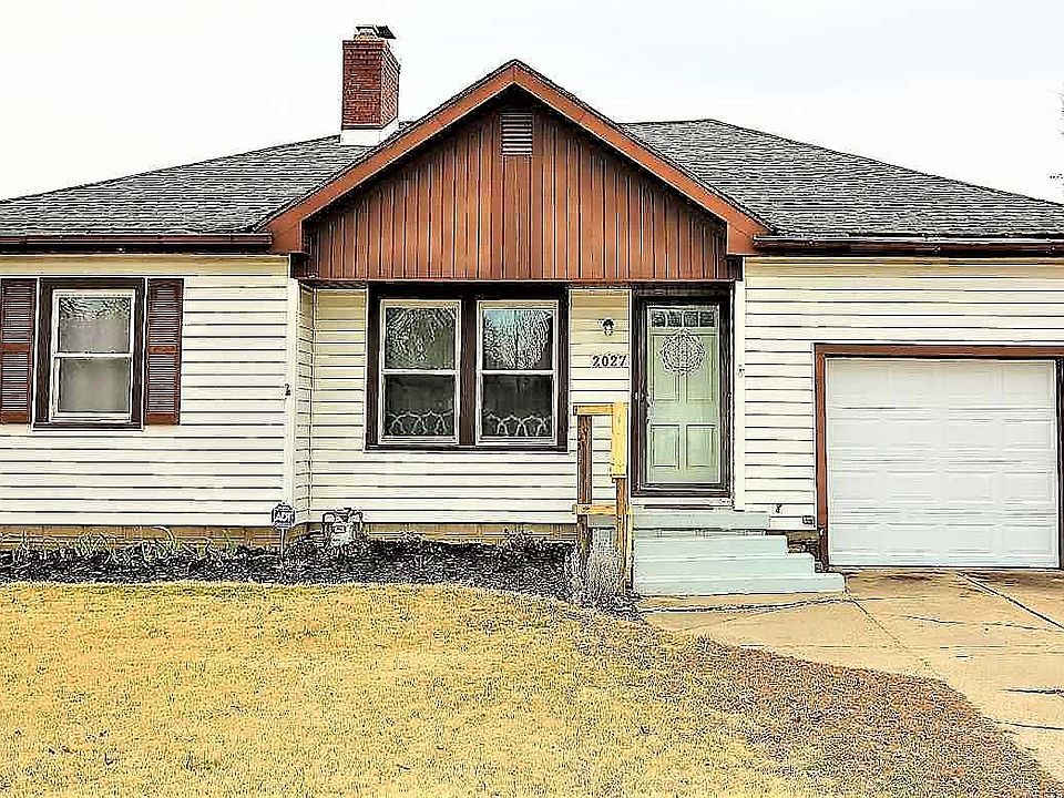 1st image of 2027 E Chandler Ave