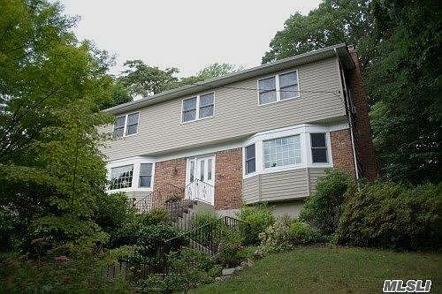 1st image of 10 Deepdale Ct