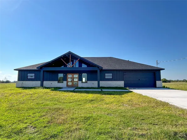 619 Chuckwagon Trl, Angleton, TX 77515