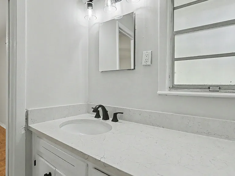 3535 Roswell Rd NE — Photo 9