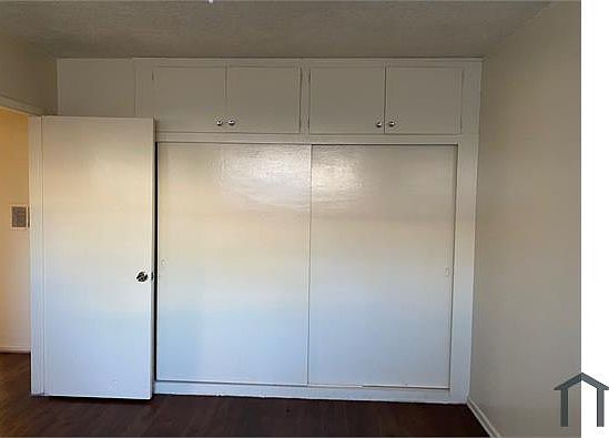 2nd image of 857 Glenway Dr #6