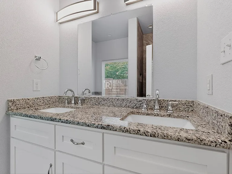 5838 Humbert Ave — Photo 22