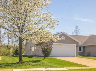 8671 Calhoun Pl, Crown Point, IN 46307