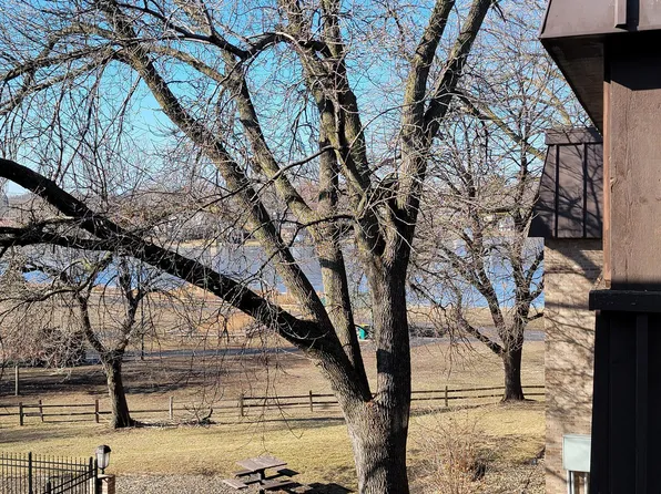 4207 Lakeside Ave N APT 331, Brooklyn Center, MN 55429