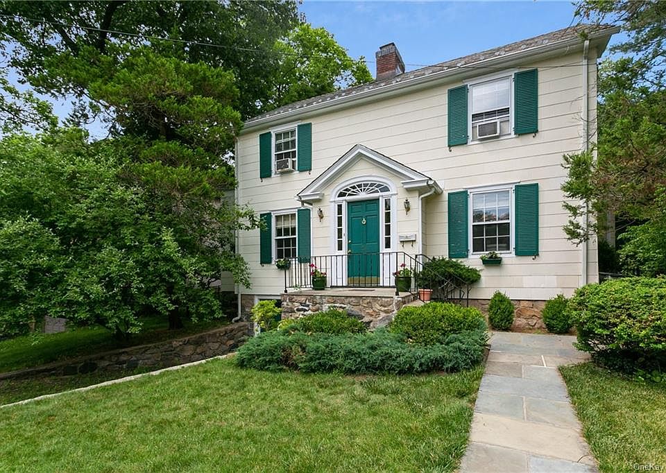 1st image of 21 Forest Ave